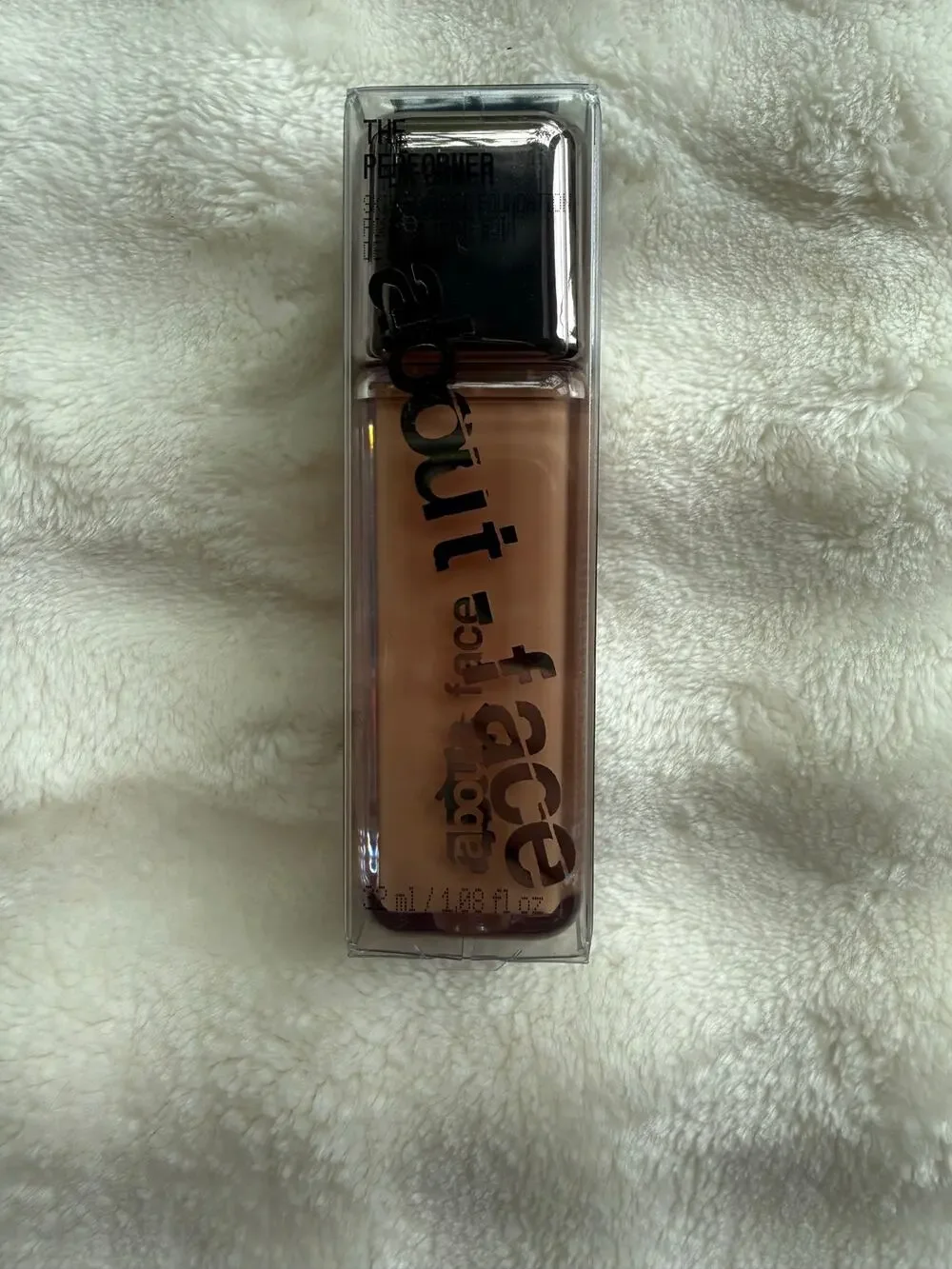 about-face The Performer Skin-Focused Foundation M2 Olive
